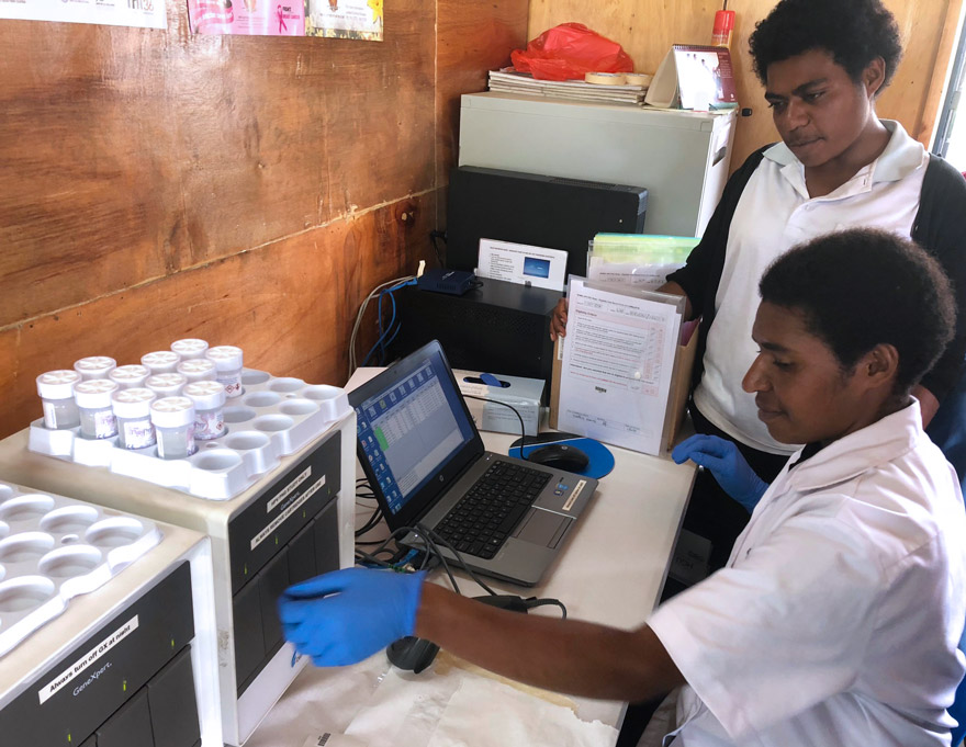 PNGIMR and Kirby Institute collaborative research team training clinical staff in Mount Hagen, PNG on point-of-care HPV-DNA testing