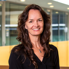 Dr Tanya Applegate
